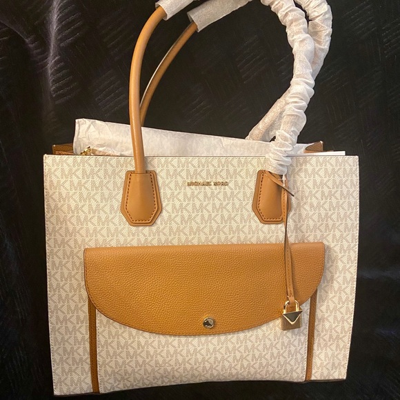 Michael Kors Tote - Picture 2 of 5